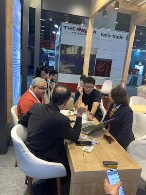 Online Polishing System Vertical Anodizing Production Line for Aluminum Profiles